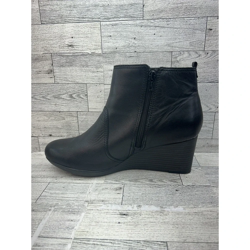 Clarks Boots Womens Size 11 Black Leather Wedge Ankle‎ Booties Side Zip Comfort